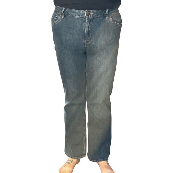 Liz Claiborne Plus Sized Jeans Bootcut Stretch Size 16 Short - Picture 1 of 5